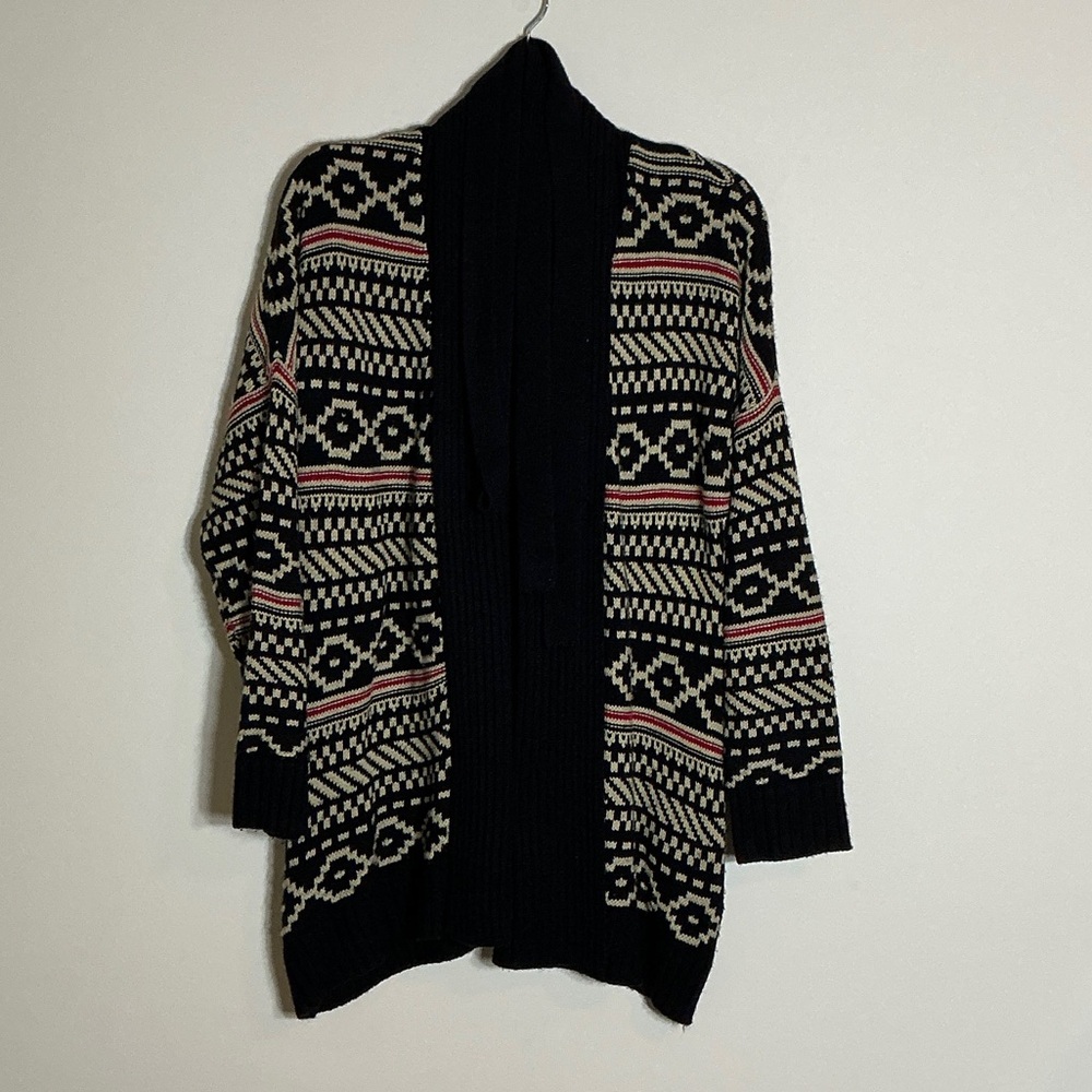Chic Black and Cream Patterned Cardigan